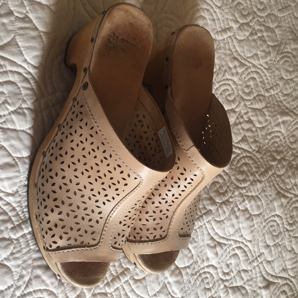 Tan UGG mule